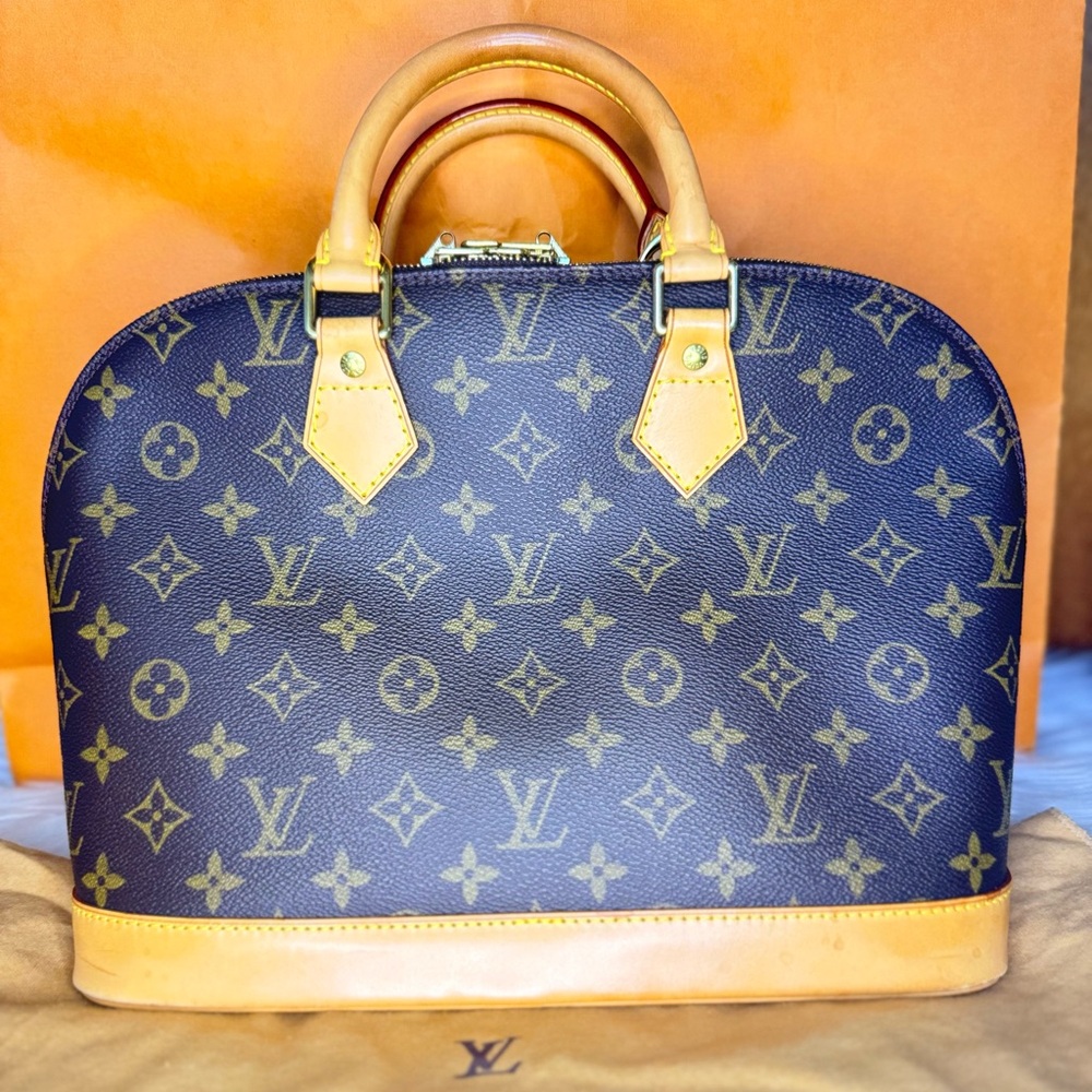 Louis Vuitton Alma PM – Excellent Condition